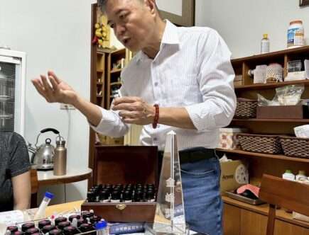 波兒保羅單體調香高階課程 波兒保羅創辦人調香師曾正欽先生