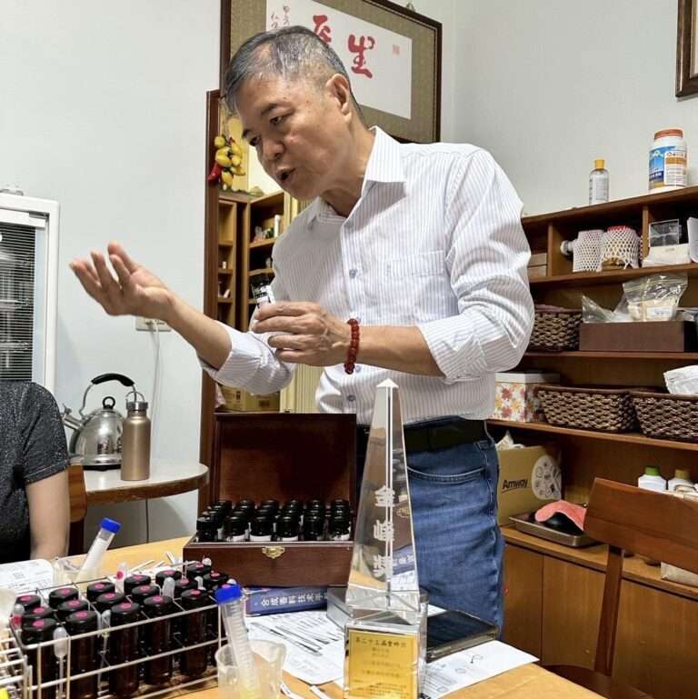 波兒保羅單體調香高階課程 波兒保羅創辦人調香師曾正欽先生